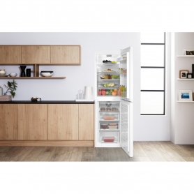 Hotpoint Frost Free Fridge Freezer - White - A+ Energy Rated - 1